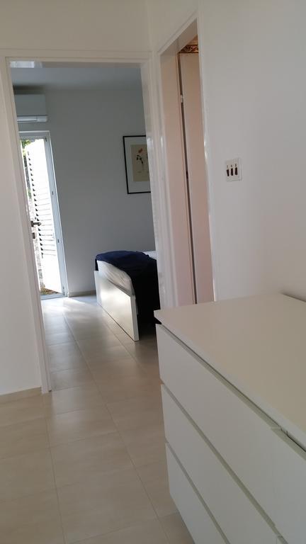 Apartment Helena Tribunj  Bilik gambar